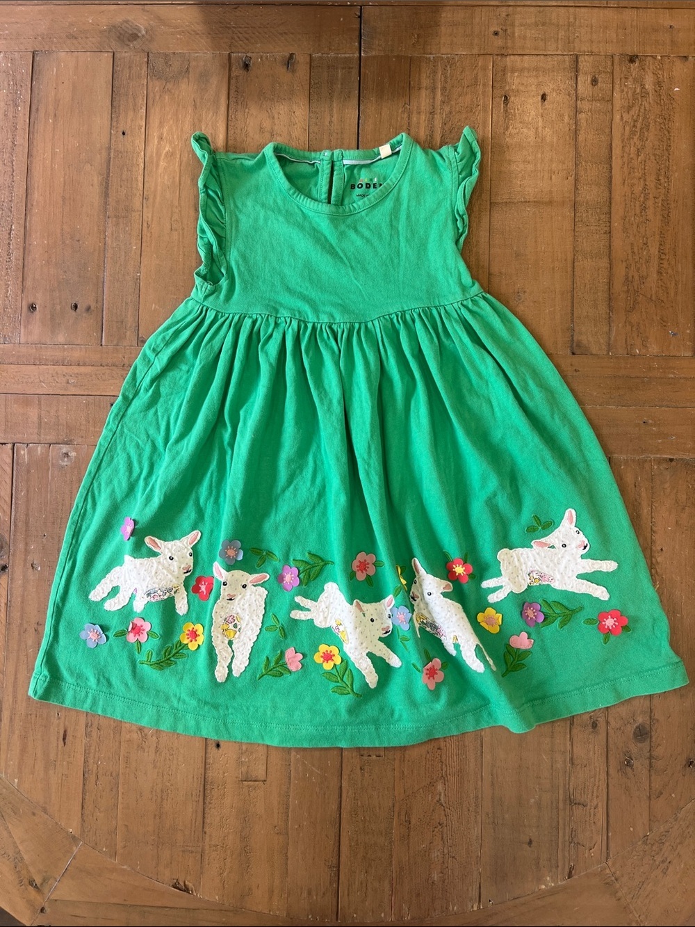 Mini Boden lamb floral appliqué green dress 5-6 years